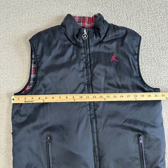 Air Jordan Puffer Vest Full Zip Black Plaid Jumpman Boys Size L - Picture 12 of 13